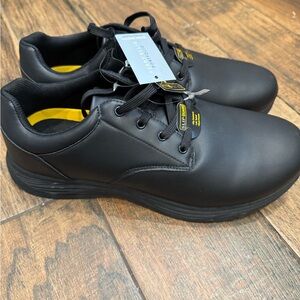 Slip resistant work shoes Perry Ellis size 13 Wide